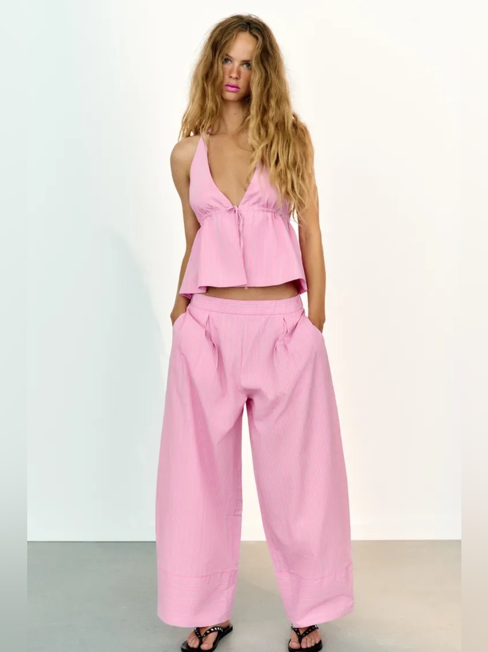 Wide Leg Pink Pinstripe Trousers - Women. Pants palazzo. Pop
